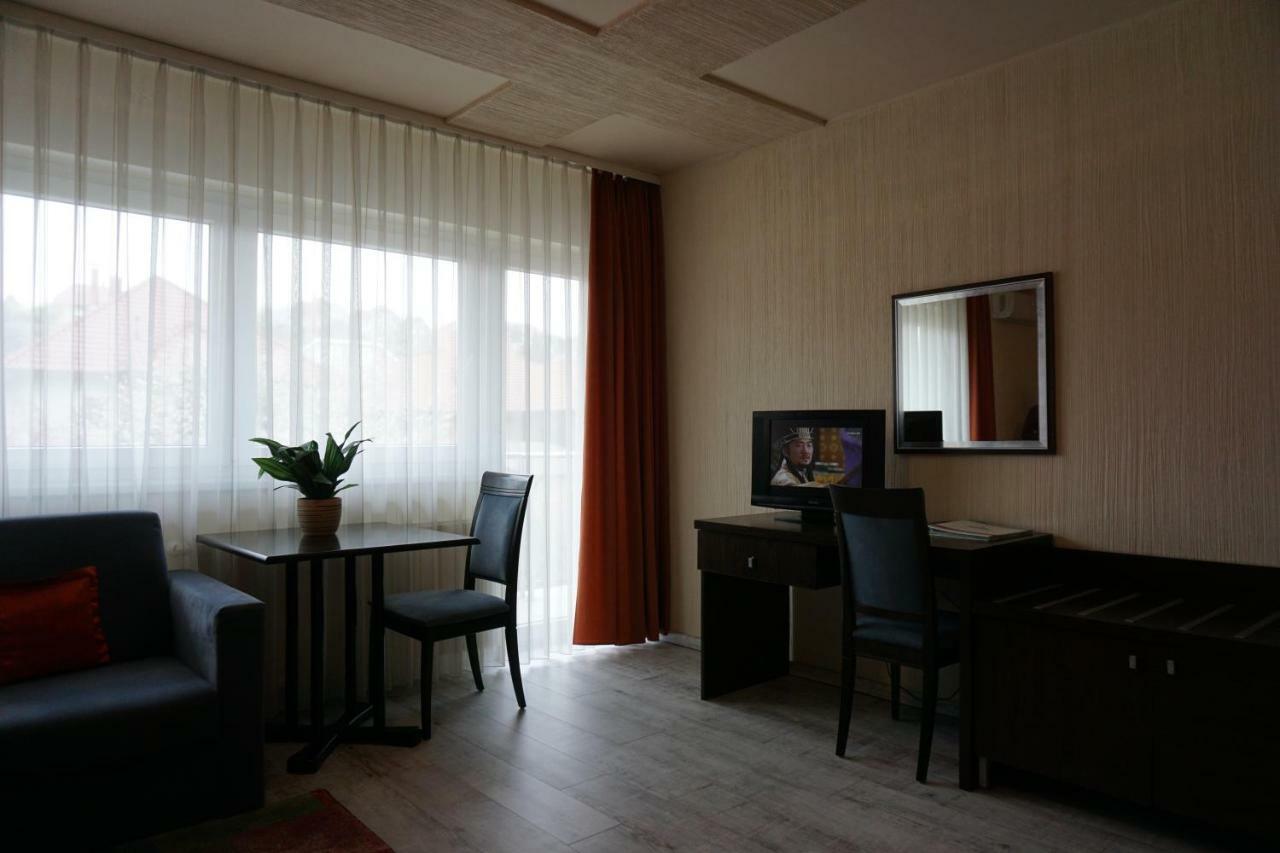 Villa Prestige ヘーヴィーズ エクステリア 写真